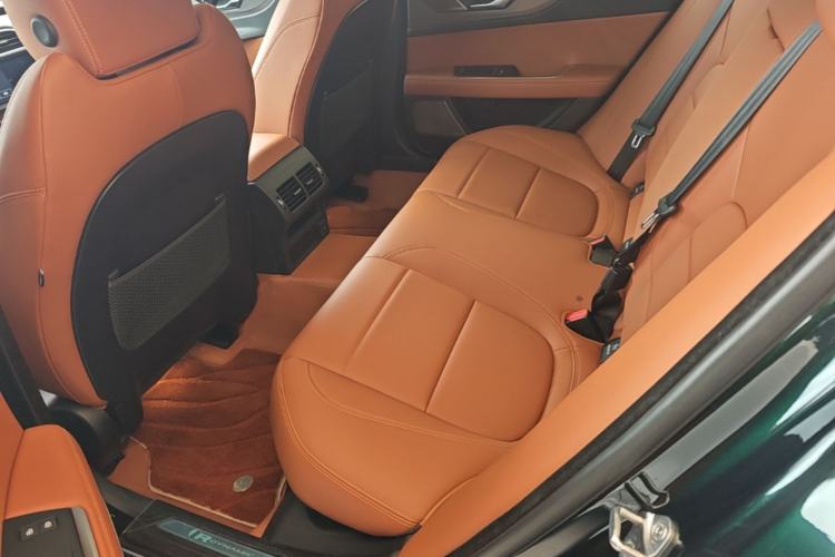 Used Jaguar XEL 2024 2.0T 250 PS R-DYNAMIC S Advanced Sport Edition Left Rear Seat