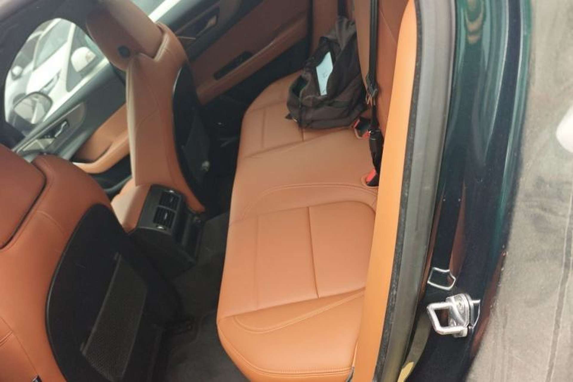 Used Jaguar XEL 2024 2.0T 250 PS R-DYNAMIC S Advanced Sport Edition Left Rear Seat