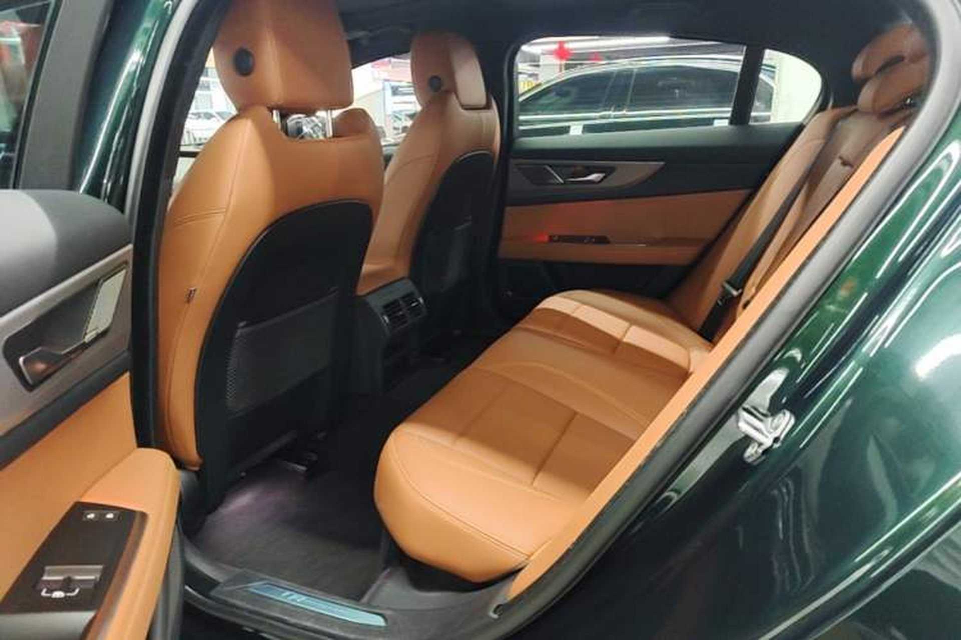Used Jaguar XEL 2024 2.0T 250 PS R-DYNAMIC S Advanced Sport Edition Left Rear Seat
