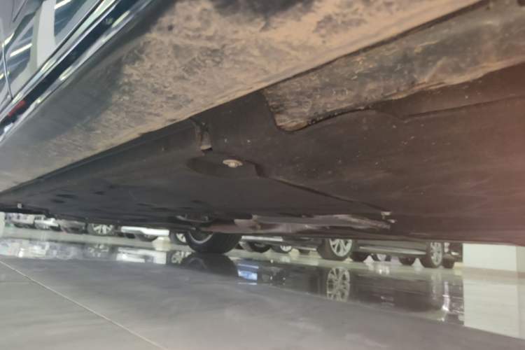 Used Jaguar XEL 2024 2.0T 250 PS R-DYNAMIC S Advanced Sport Edition Left Side Sill