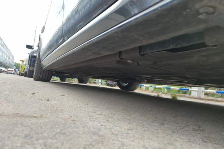 Used Jaguar XEL 2024 2.0T 250 PS R-DYNAMIC S Advanced Sport Edition Left Side Sill