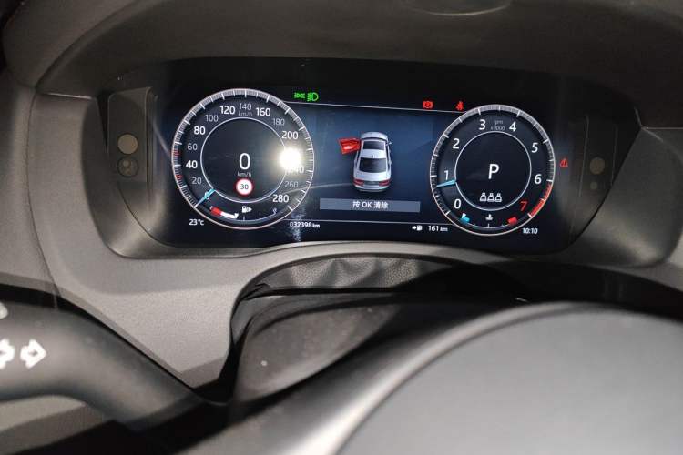 Used Jaguar XEL 2024 2.0T 250 PS R-DYNAMIC S Ebony Black Sport Edition Odometer Close Up