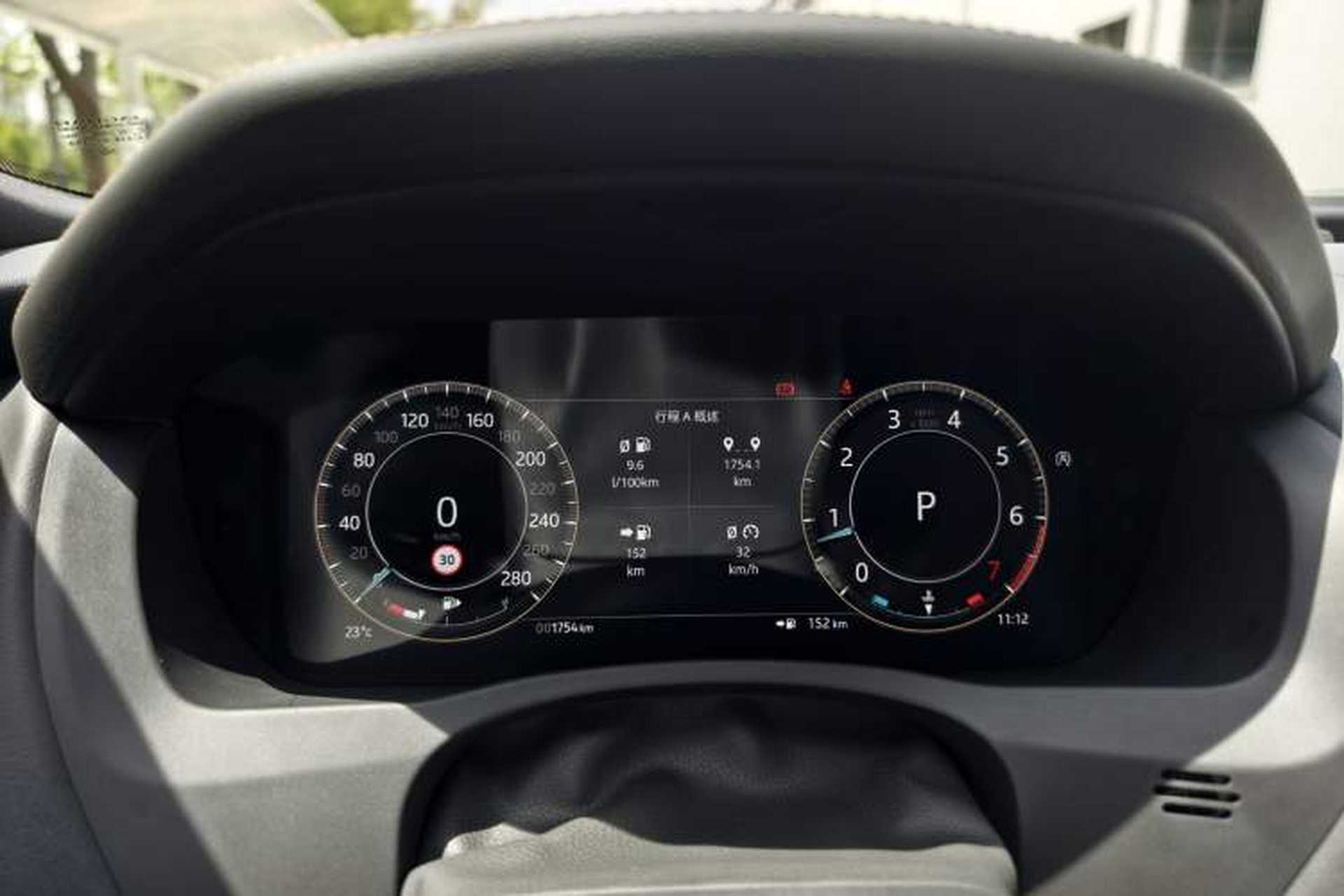 Used Jaguar XEL 2024 2.0T 250 PS R-DYNAMIC S Advanced Sport Edition Odometer Close Up