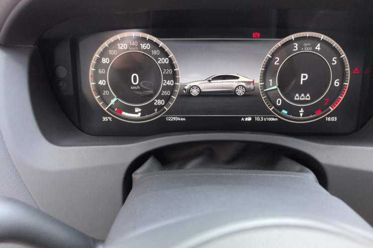Used Jaguar XEL 2024 2.0T 250 PS R-DYNAMIC S Ebony Black Sport Edition Odometer Close Up