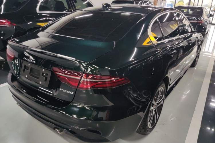 Used Jaguar XEL 2024 2.0T 250 PS R-DYNAMIC S Advanced Sport Edition Rear Right 45 Deg
