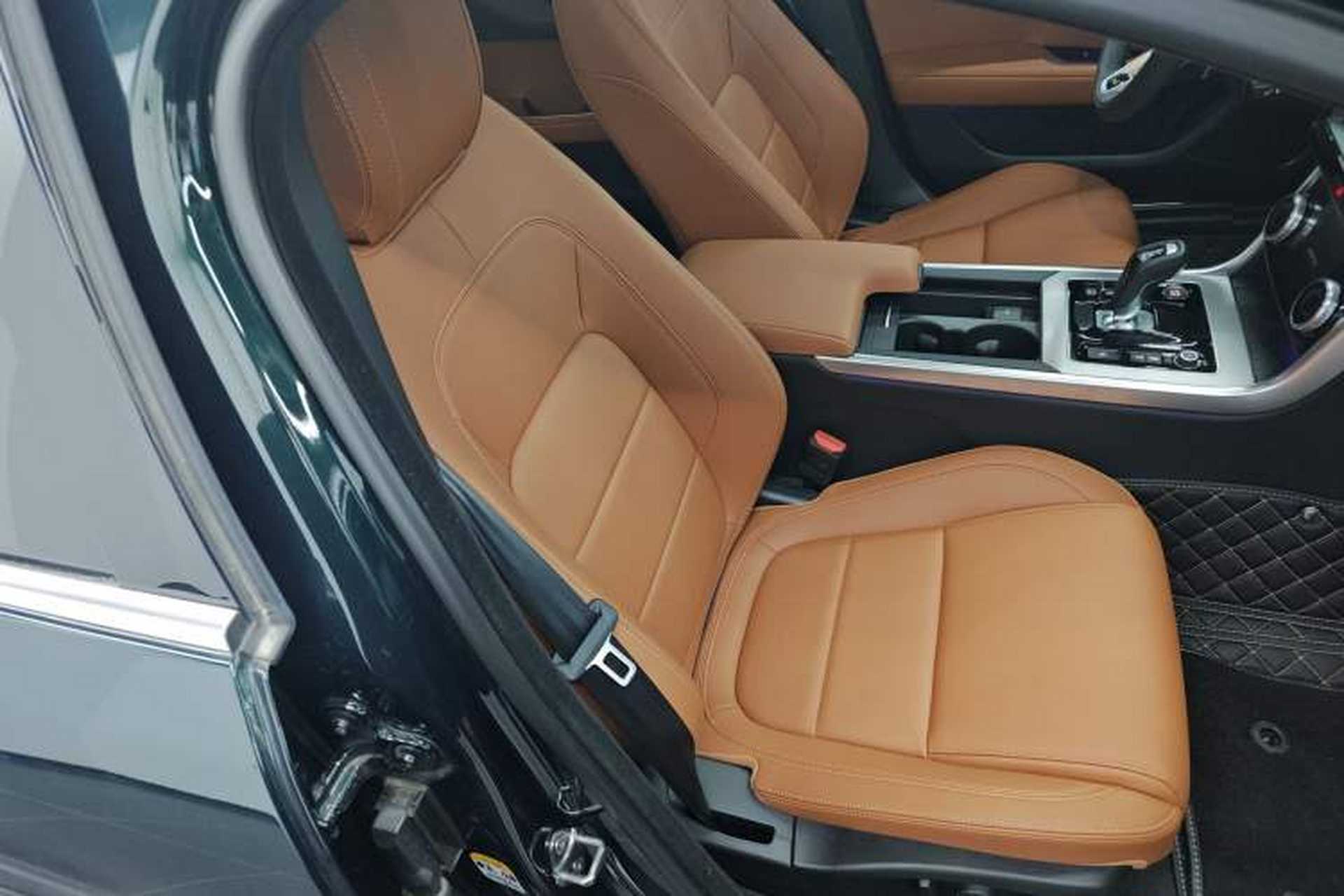 Used Jaguar XEL 2024 2.0T 250 PS R-DYNAMIC S Advanced Sport Edition Right Front Seat