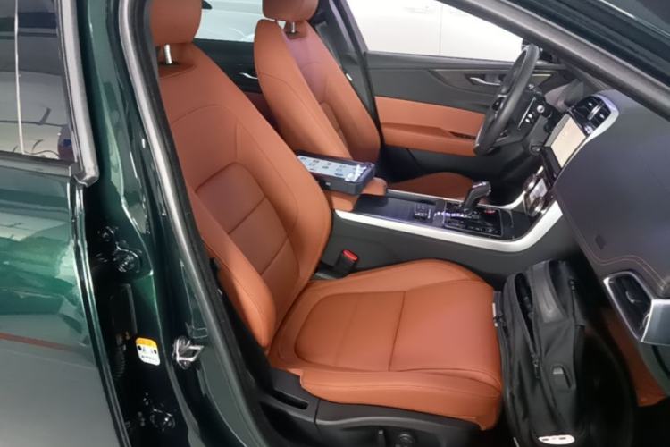 Used Jaguar XEL 2024 2.0T 250 PS R-DYNAMIC S Ebony Black Sport Edition Right Front Seat