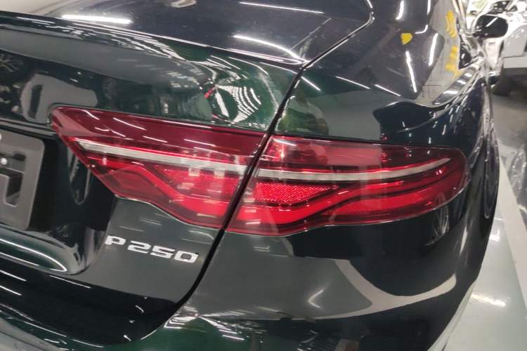 Used Jaguar XEL 2024 2.0T 250 PS R-DYNAMIC S Advanced Sport Edition Right Rear Taillight