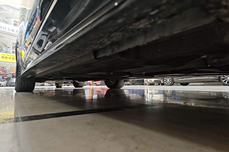 Used Jaguar XEL 2024 2.0T 250 PS R-DYNAMIC S Ebony Black Sport Edition Right Side Sill
