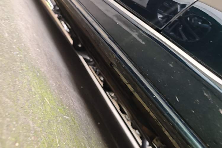 Used Jaguar XEL 2024 2.0T 250 PS R-DYNAMIC S Advanced Sport Edition Right Side Sill