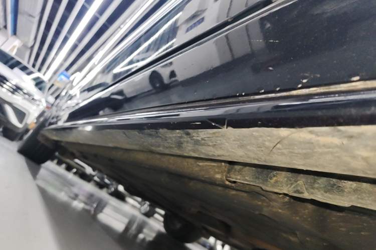 Used Jaguar XEL 2024 2.0T 250 PS R-DYNAMIC S Advanced Sport Edition Right Side Sill