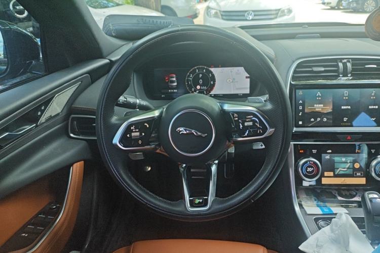 Used Jaguar XEL 2024 2.0T 250 PS R-DYNAMIC S Ebony Black Sport Edition Steering Wheel