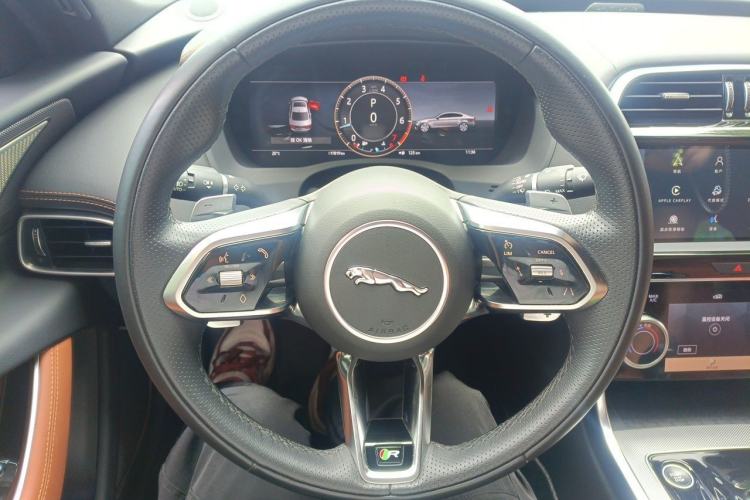 Used Jaguar XEL 2024 2.0T 250 PS R-DYNAMIC S Advanced Sport Edition Steering Wheel