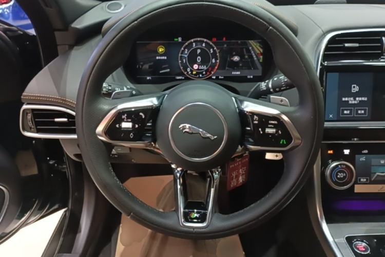 Used Jaguar XEL 2024 2.0T 250 PS R-DYNAMIC S Advanced Sport Edition Steering Wheel
