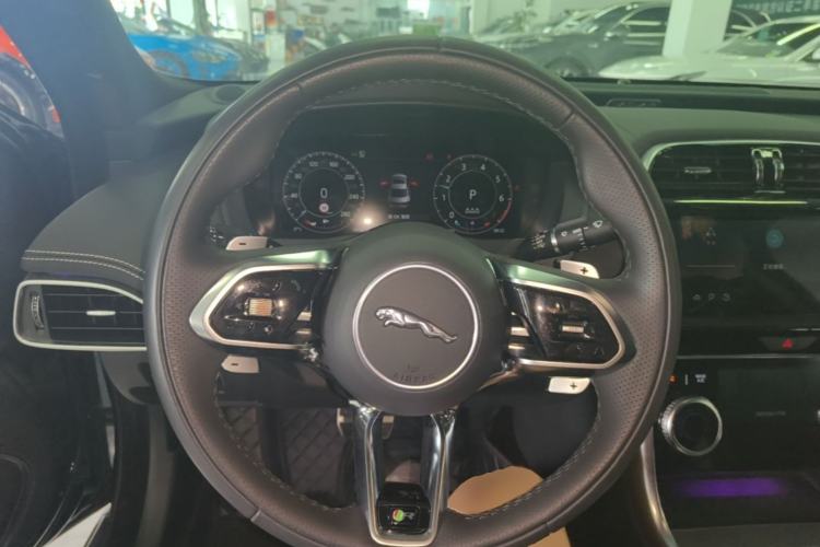 Used Jaguar XEL 2024 2.0T 250 PS R-DYNAMIC S Advanced Sport Edition Steering Wheel