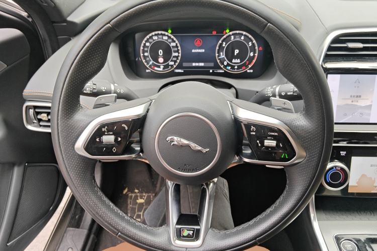 Used Jaguar XEL 2024 2.0T 250 PS R-DYNAMIC S Advanced Sport Edition Steering Wheel