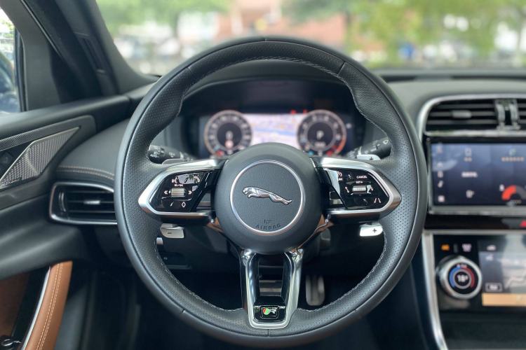 Used Jaguar XEL 2024 2.0T 250 PS R-DYNAMIC S Advanced Sport Edition Steering Wheel