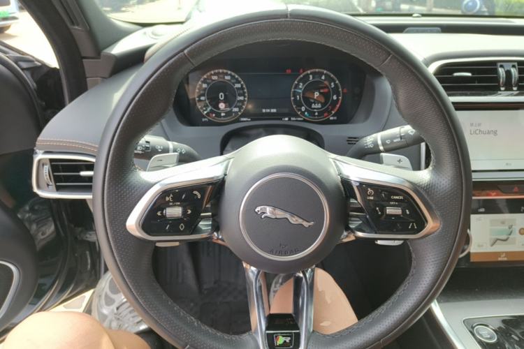 Used Jaguar XEL 2024 2.0T 250 PS R-DYNAMIC S Advanced Sport Edition Steering Wheel