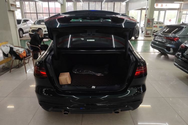 Used Jaguar XEL 2024 2.0T 250 PS R-DYNAMIC S Ebony Black Sport Edition Trunk