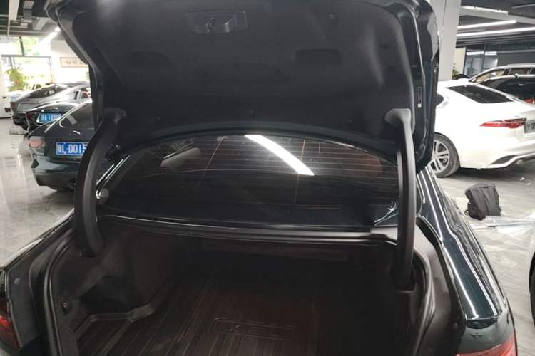 Used Jaguar XEL 2024 2.0T 250 PS R-DYNAMIC S Advanced Sport Edition Trunk