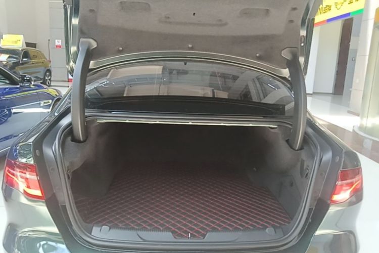 Used Jaguar XEL 2024 2.0T 250 PS R-DYNAMIC S Advanced Sport Edition Trunk