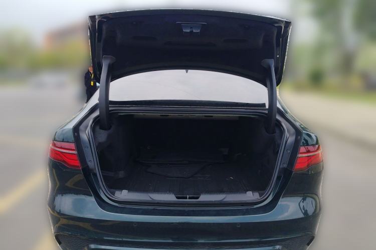 Used Jaguar XEL 2024 2.0T 250 PS R-DYNAMIC S Ebony Black Sport Edition Trunk