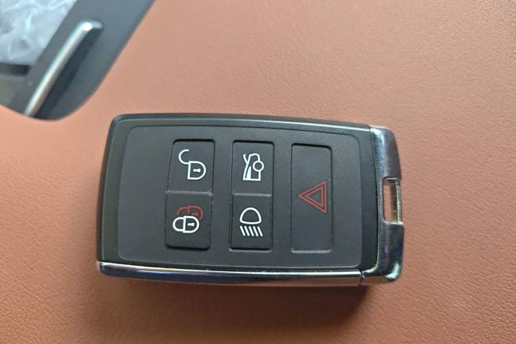 Used Jaguar XEL 2024 2.0T 250 PS R-DYNAMIC S Advanced Sport Edition Vehicle Key