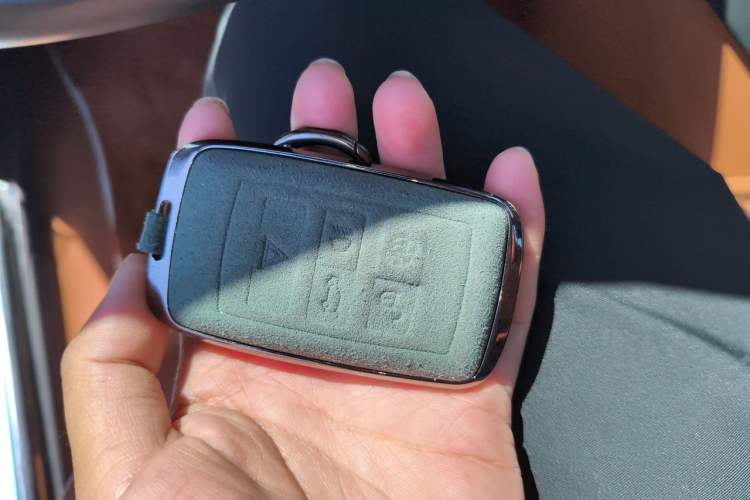 Used Jaguar XEL 2024 2.0T 250 PS R-DYNAMIC S Advanced Sport Edition Vehicle Key