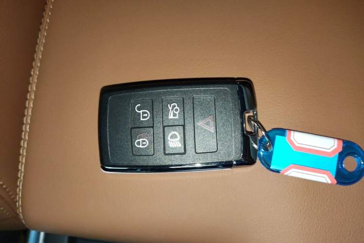 Used Jaguar XEL 2024 2.0T 250 PS R-DYNAMIC S Advanced Sport Edition Vehicle Key