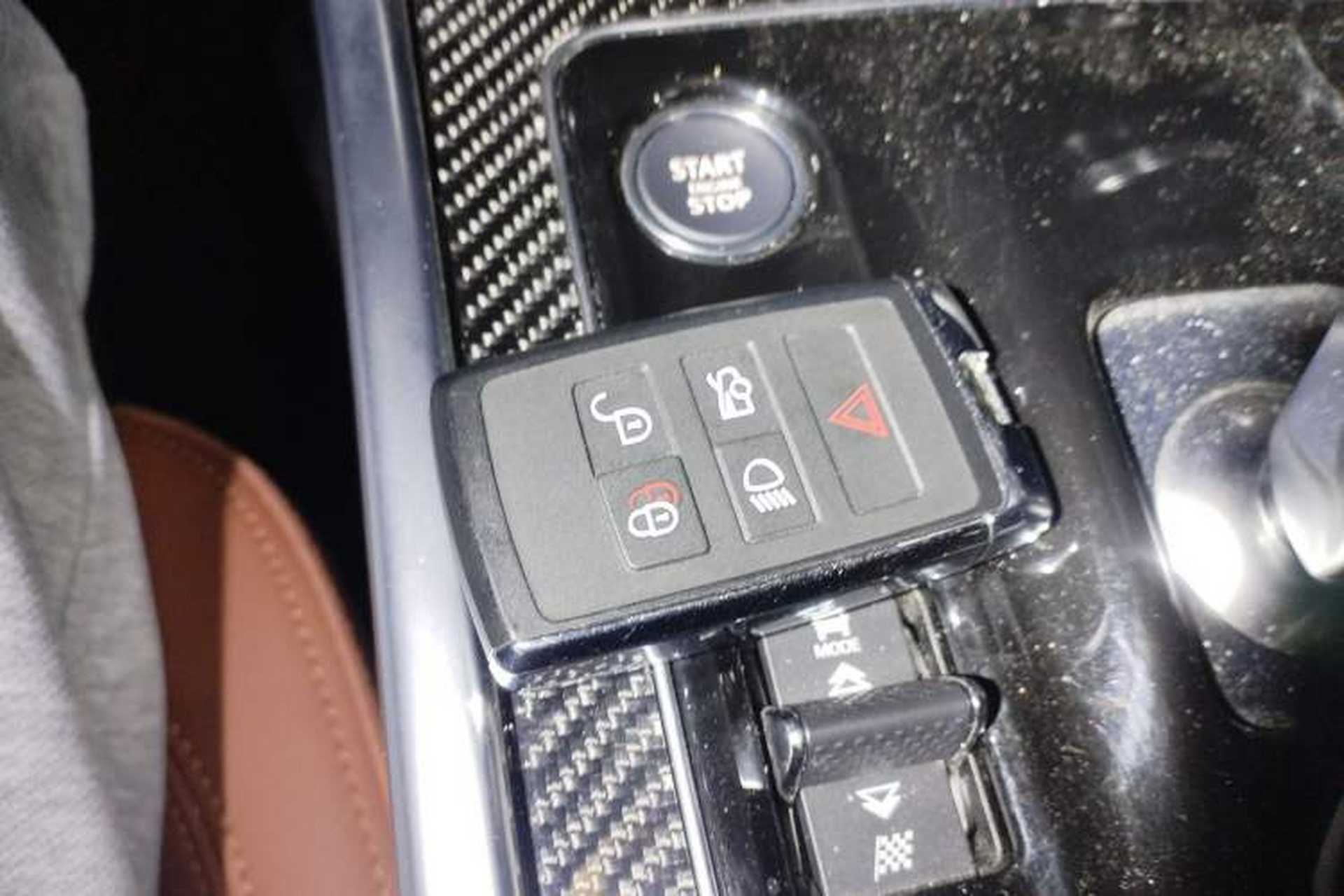 Used Jaguar XEL 2024 2.0T 250 PS R-DYNAMIC S Ebony Black Sport Edition Vehicle Key