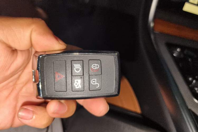Used Jaguar XEL 2024 2.0T 250 PS R-DYNAMIC S Advanced Sport Edition Vehicle Key