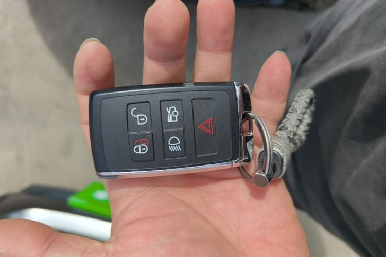 Used Jaguar XEL 2024 2.0T 250 PS R-DYNAMIC S Advanced Sport Edition Vehicle Key