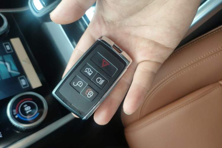 Used Jaguar XEL 2024 2.0T 250 PS R-DYNAMIC S Advanced Sport Edition Vehicle Key