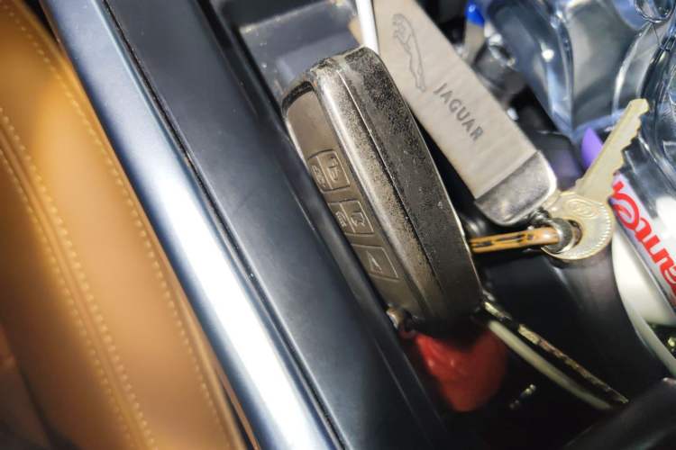 Used Jaguar XEL 2024 2.0T 250 PS R-DYNAMIC S Advanced Sport Edition Vehicle Key