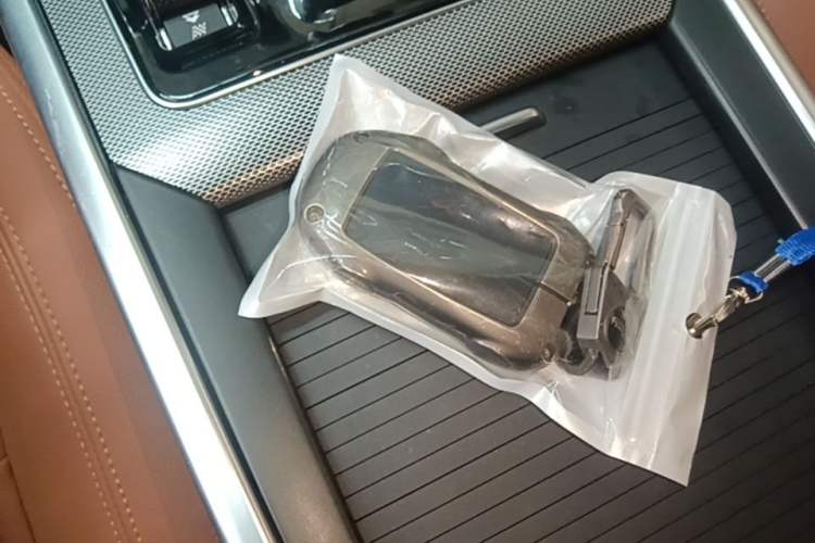 Used Jaguar XEL 2024 2.0T 250 PS R-DYNAMIC S Advanced Sport Edition Vehicle Key