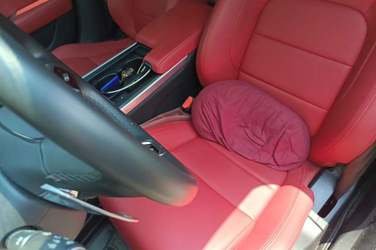 Used Jaguar XEL 2024 2.0T 250 PS R-DYNAMIC S Advanced Sport Edition Left Front Seat