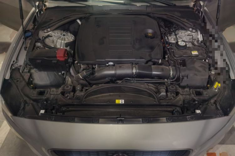 Used Jaguar XEL 2024 2.0T 250 PS R-DYNAMIC S Advanced Sport Edition Engine Bay