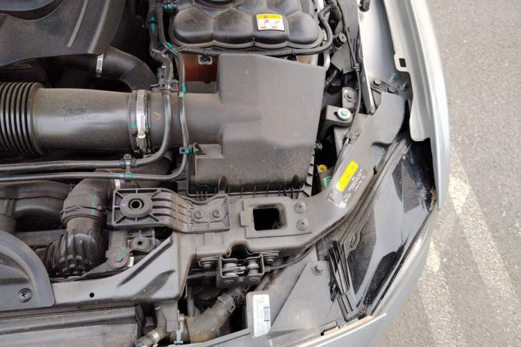 Used Jaguar XEL 2024 2.0T 250 PS R-DYNAMIC S Advanced Sport Edition Engine Bay Left