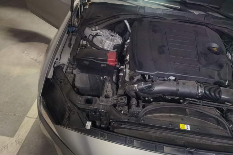 Used Jaguar XEL 2024 2.0T 250 PS R-DYNAMIC S Advanced Sport Edition Engine Bay Right