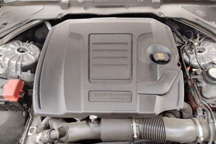 Used Jaguar XEL 2024 2.0T 250 PS R-DYNAMIC S Advanced Sport Edition Engine Bay