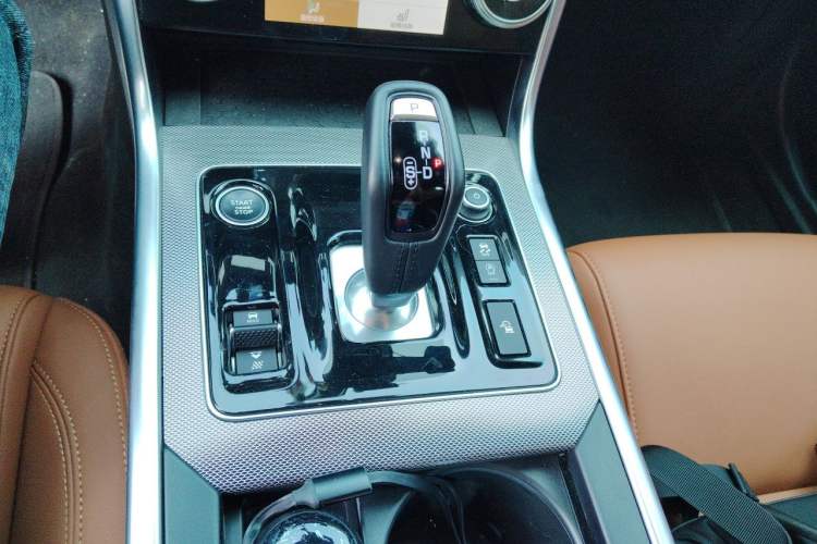 Used Jaguar XEL 2024 2.0T 250 PS R-DYNAMIC S Advanced Sport Edition Gear Lever