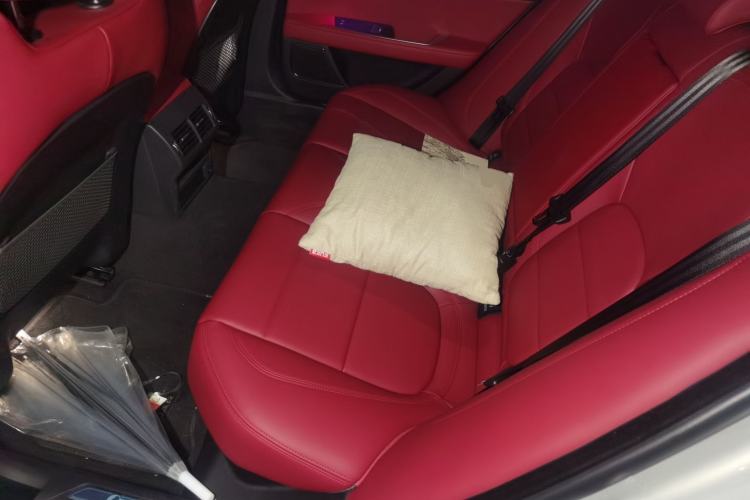 Used Jaguar XEL 2024 2.0T 250 PS R-DYNAMIC S Advanced Sport Edition Left Rear Seat