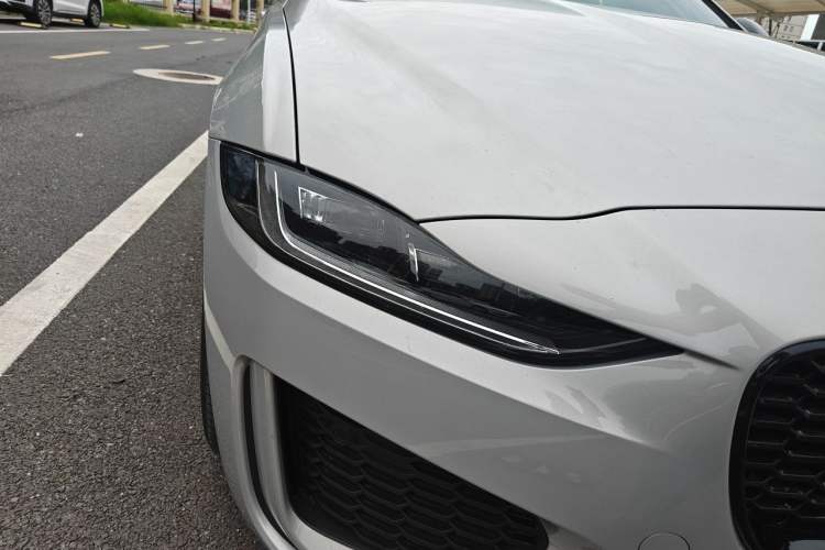 Used Jaguar XEL 2024 2.0T 250 PS R-DYNAMIC S Ebony Black Sport Edition Right Front Headlight