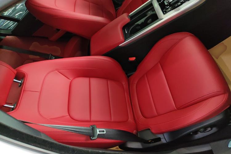 Used Jaguar XEL 2024 2.0T 250 PS R-DYNAMIC S Advanced Sport Edition Right Front Seat