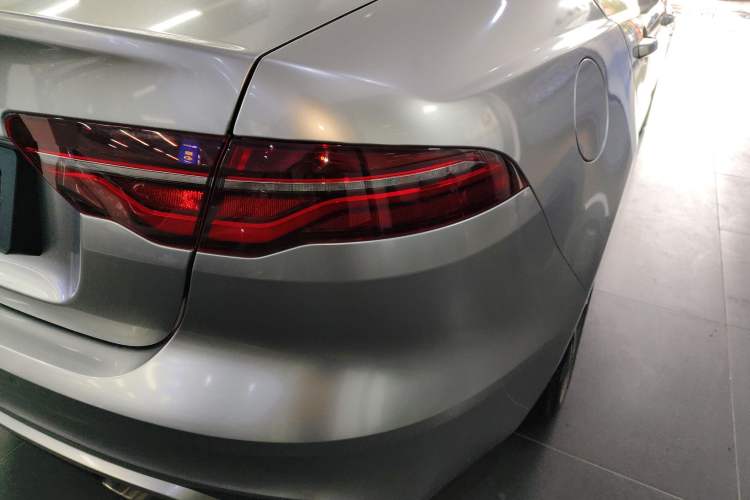 Used Jaguar XEL 2024 2.0T 250 PS R-DYNAMIC S Advanced Sport Edition Right Rear Taillight