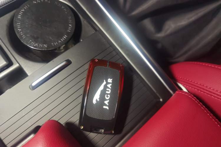 Used Jaguar XEL 2024 2.0T 250 PS R-DYNAMIC S Advanced Sport Edition Vehicle Key