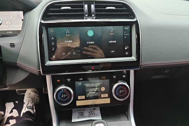 Used Jaguar XEL 2024 2.0T 250 PS R-DYNAMIC S Advanced Sport Edition Audio And AC Panel