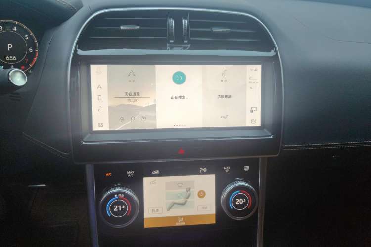 Used Jaguar XEL 2024 2.0T 250 PS R-DYNAMIC S Advanced Sport Edition Audio And AC Panel