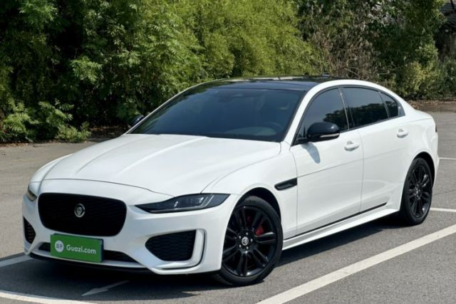 Jaguar XEL 2024 2.0T 250 PS R-DYNAMIC S Ebony Black Sport Edition usata