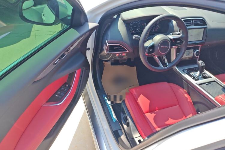 Used Jaguar XEL 2024 2.0T 250 PS R-DYNAMIC S Advanced Sport Edition Driver Seat